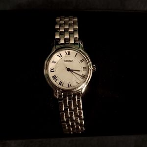 Ladies Seiko stainless watch, brand new